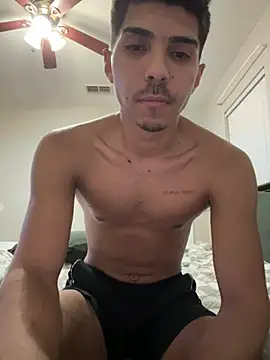 WavyAlloy30 stripchat live cam model
