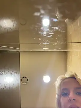 LikaCat stripchat live cam model
