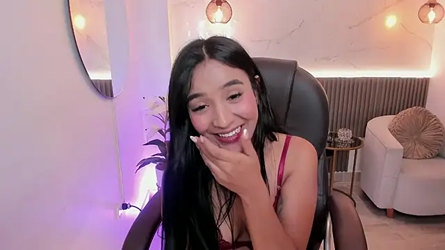Beverly_johnson stripchat live cam model