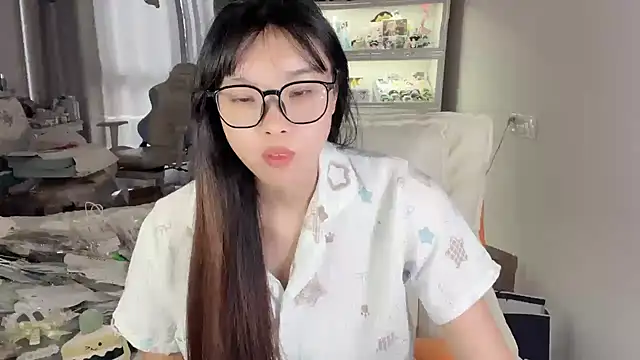 Akong11 stripchat live cam model