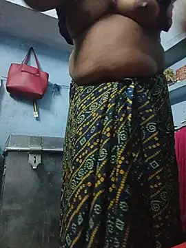 Desi_hot_bhabhi01 stripchat live cam model