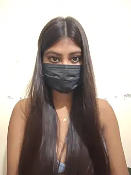 RAGNI-Love stripchat live cam model