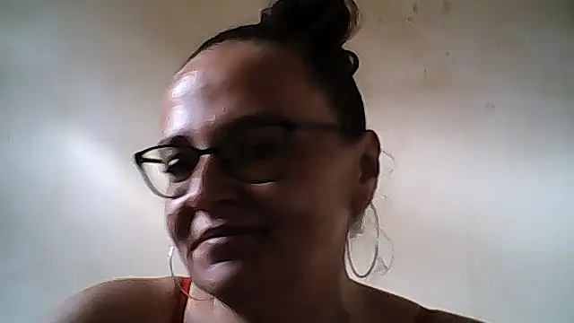 shinycream stripchat live cam model