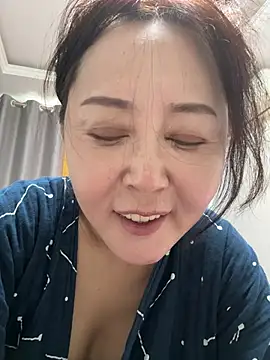 mm-67896 stripchat live cam model
