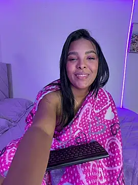 MIAROGERSSS stripchat live cam model