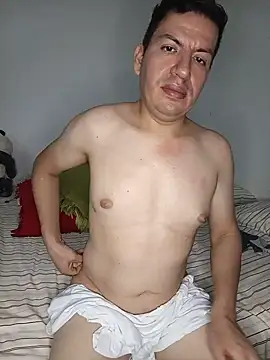 emirgomezz stripchat live cam model