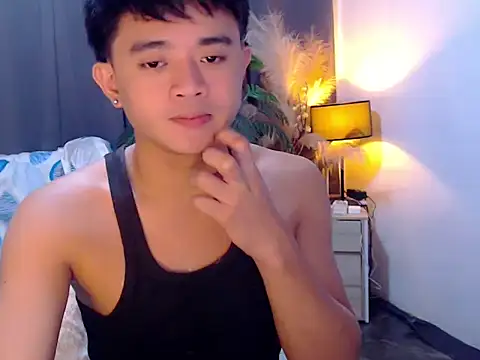 NautyBoyBrazeen_143 stripchat live cam model