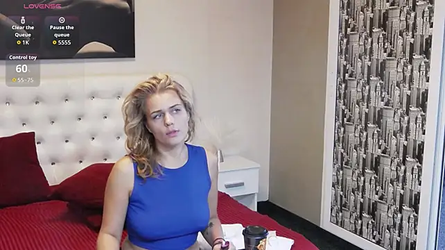 MeganPryce stripchat live cam model
