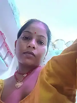 CHANDNi_700 stripchat live cam model