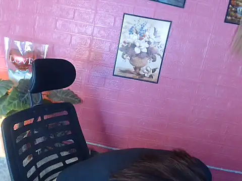 hot_gold69 stripchat live cam model