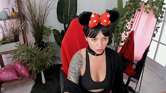 NeoGeisha stripchat live cam model