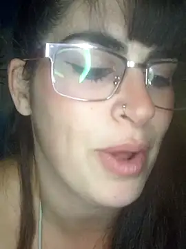 Tuputita11099 stripchat live cam model
