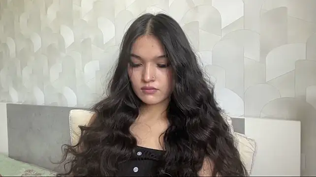 LisetteParajon stripchat live cam model