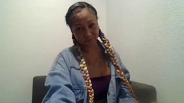 Flossee stripchat live cam model