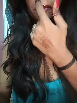 MysticDiya stripchat live cam model