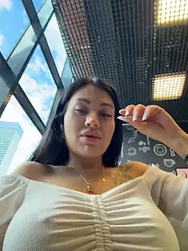 Wet__Bunny stripchat live cam model