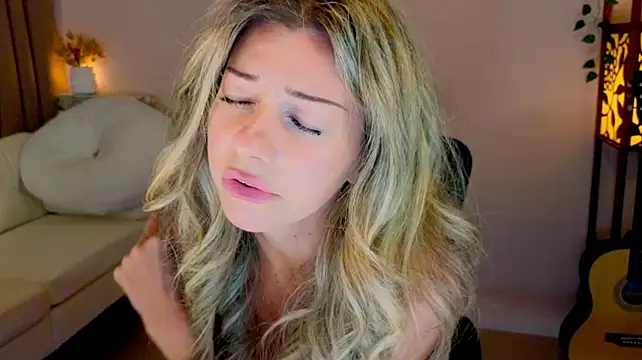 Lenamuti25 stripchat live cam model