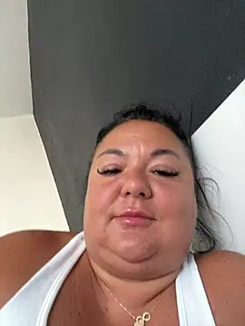 MikyVesela stripchat live cam model