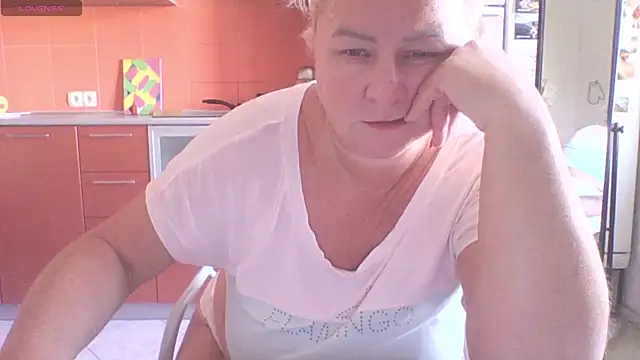 mira_robinsonnn stripchat live cam model