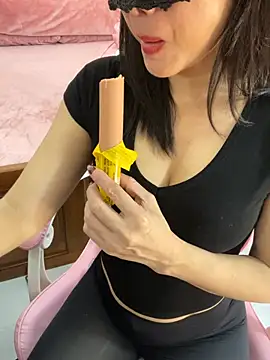 ___Erin___ stripchat live cam model