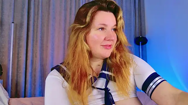 Monika_Reyes stripchat live cam model
