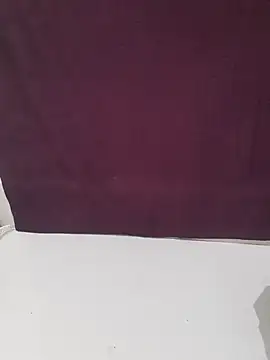 Mahi677 stripchat live cam model
