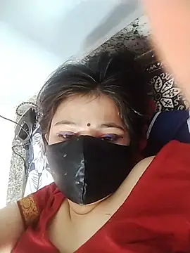 Pari8822 stripchat live cam model