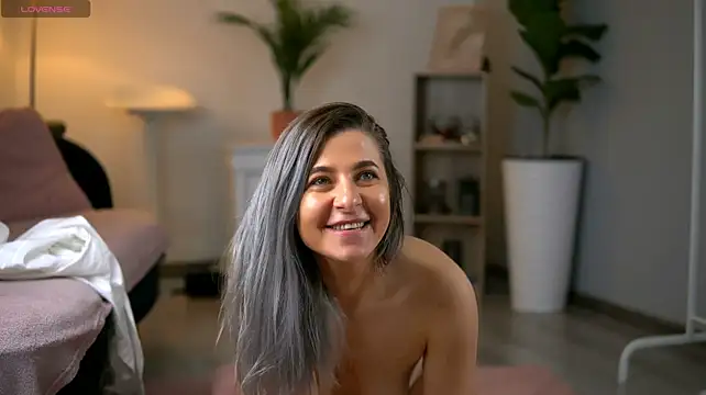 ElliePierce stripchat live cam model