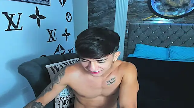 party_andrew2 stripchat live cam model