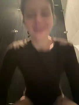ValenciaShock stripchat live cam model