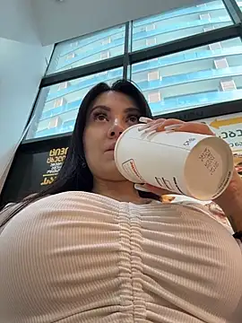 Wet__Bunny stripchat live cam model