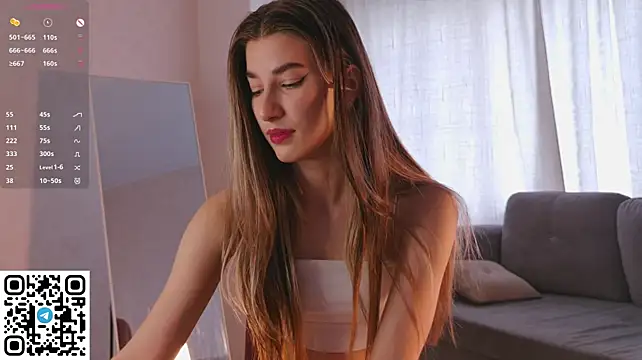 Quinavelle stripchat live cam model