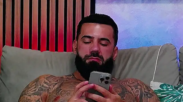 masterkingofmusclee stripchat live cam model