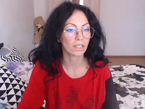 Emmatoo stripchat live cam model