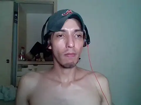 snackontime18 stripchat live cam model