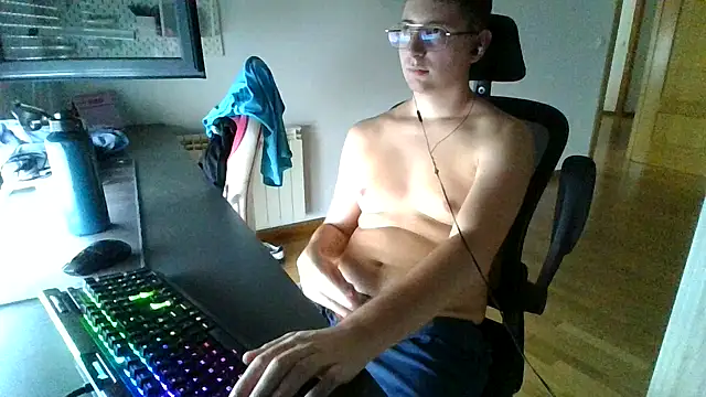 aaress22cm stripchat live cam model