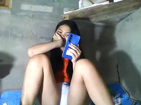 PinaySkinnyJust18 stripchat live cam model