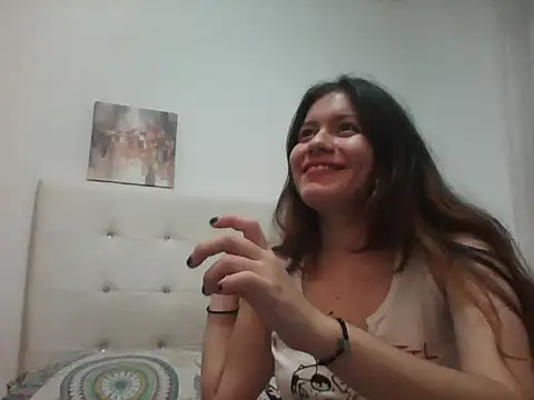 Agathaaaxxxx stripchat live cam model