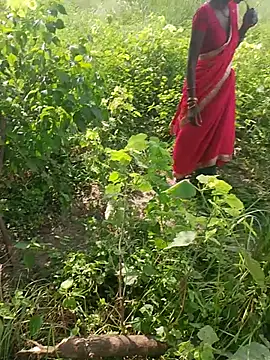 Shivani9080 stripchat live cam model