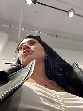 Wet__Bunny stripchat live cam model