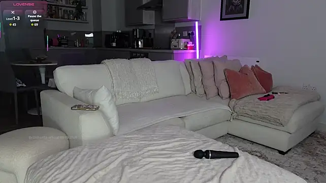 Britishsofia96 stripchat live cam model