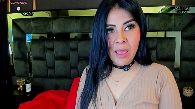 Aniajoness_ stripchat live cam model
