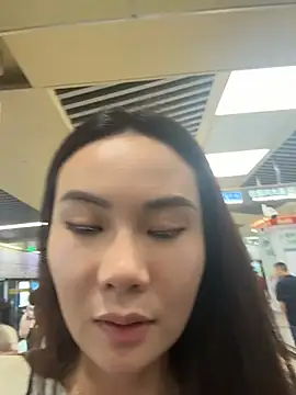 Yanyan-918 stripchat live cam model