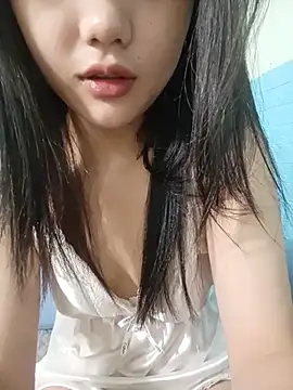 Nganguyen_tt stripchat live cam model