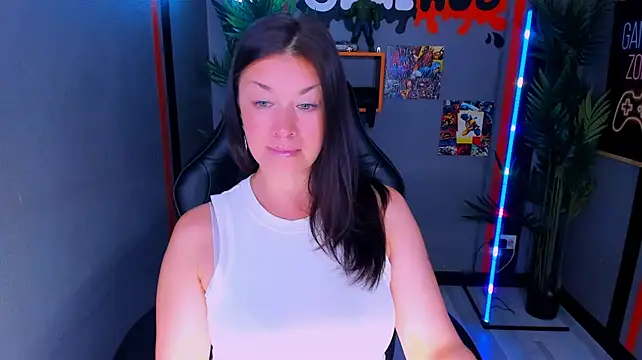 AnaMills stripchat live cam model