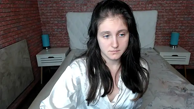 Holliy_Cooper stripchat live cam model