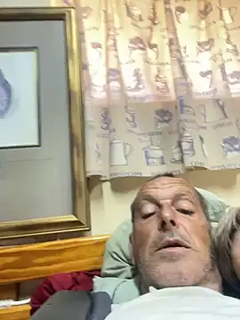GeldenKuy stripchat live cam model