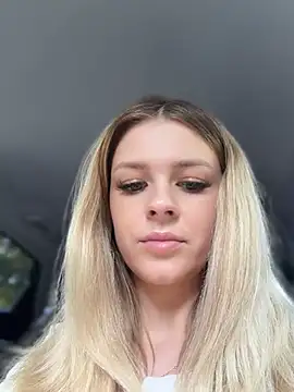 Love_Bri stripchat live cam model