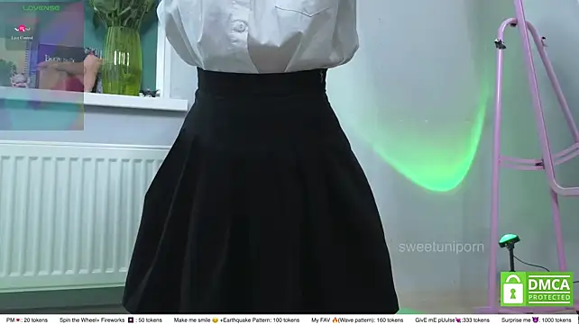 sweetuniporn stripchat live cam model