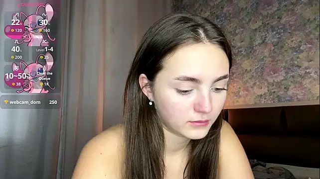 LoraDavi stripchat live cam model
